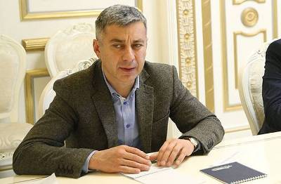 «Հրապարակ». «Հերիք ա, էլի, էդ Սերժի անունը տաք, էդ հանցագործի հետ մեզ չհամեմատես»