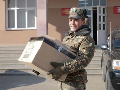 «Ռոստելեկոմ»-ի գլխավոր տնօրենն այցելել է ՊՆ զորամաս (ֆոտո)