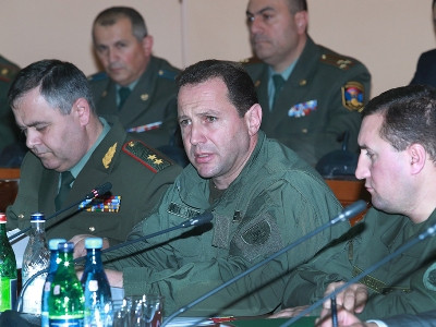 Armenian defense minister sets tasks for the army