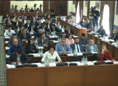 Երեւանի ավագանիին մի քանի ժամ քննարկումից հետո հաստատեց Երեւանի 2020 թվականի բյուջեն