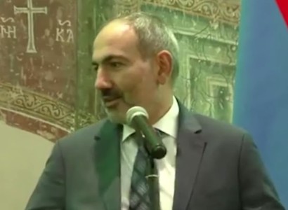 Media creates problems for government, but Armenian PM is happy for that