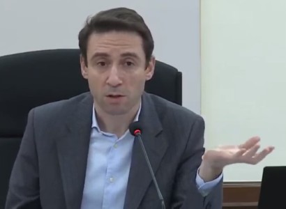 «Էս ի՞նչ հարցեր եք տալիս, պարոն Երիցյան». Զվարճալի միջադեպ Երեւանի ավագանու նիստում