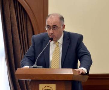 Հրապարակում Ձմեռ պապիներն իրավունք չունեն քաղաքացուց փող ուզեն. Ասել եմ՝ ձերբակալեք. Փոխքաղաքապետ