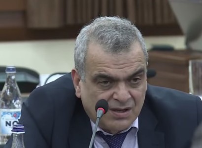 «Կրկեսի վերածած բեմադրությունը, մատ թափ տալը, վիրավորելը․․․»․ ավագանու անդամը դժգոհեց