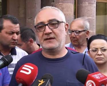 Newspaper: Armenia investigator had allowed television owner to leave for Moscow to his family