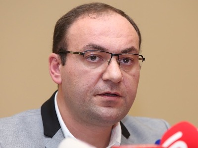 Ճիշտ կլիներ վարչապետն ասեր, որ 1-ին դատավորը, որ «կամովին» կընտրի թոշակը կստանա խոստացած գումարի կրկնակին. Ա. Բաբայան