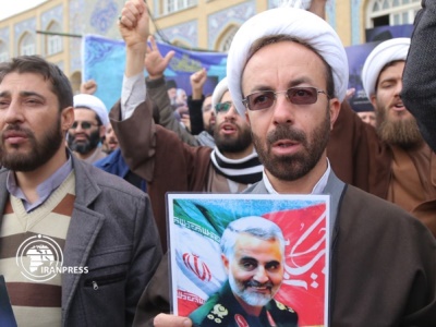 Tens of thousands of Iranians are on streets to mourn Qasem Soleimani death