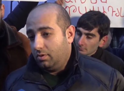 Տպավորությունն էր, որ այս միջնորդությունը շաբլոն ձեւակերպումներով մերժում էր ստանալու. Թավադյանի պաշտպան