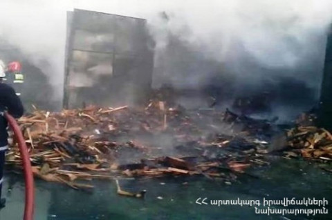 Հրդեհ է բռնկվել «ՆԻԿՕ» խանութ-սրահի պահեստում