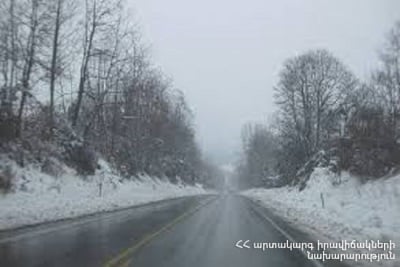 Վարդենյաց լեռնանցքը եւ Սոթք-Քարվաճառ ճանապարհը դժվարանցանելի են. Սարավան-«Զանգեր» հատվածում մերկասառույց է