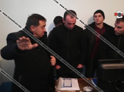 Լոռու Ուրասար գյուղի բնակիչները պահանջում են իրենց գյուղապետի հրաժարականը. ժամանել է Ստեփանավանի համայնքապետը (ֆոտո)