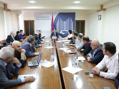 էկոնոմիկայի փոխնախարարը հանդիպել է աղբ վերամշակող ընկերությունների ներկայացուցիչների հետ