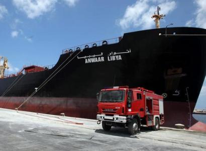 Haftar shuts down all oil ports in eastern Libya