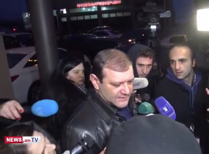 «Մեծ ցավ  եմ ապրում». Տարոն Մարգարյանը մասնակցում էր Գեորգի Կուտոյանի հոգեհանգստին