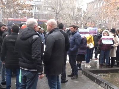 Protest rally being held in Armenia demanding TV channel owner's release