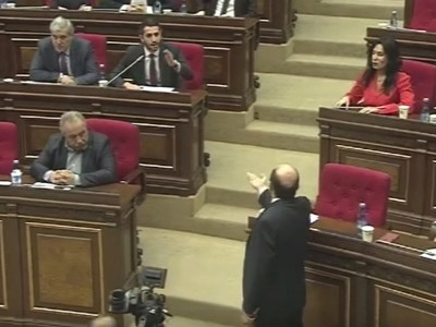 «Պարոն Մարուքյան, կոռեկտ արտահայտվե՛ք»․ լեզվակռիվ՝ Ռուբեն Ռուբինյանի եւ Էդմոն Մարուքյանի միջեւ