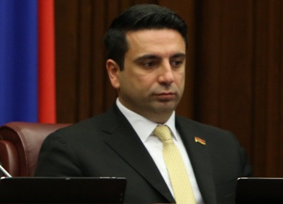 «Հրապարակ». «Իմ քայլի» 2 պատգամավորի հրապարակային պահվածքի հարցով ստեղծել էթիկայի հանձնաժողով. Ինչ է եղել իրականում