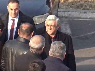 Armenian former ruling party political elite visits Yerablur pantheon (PHOTOS)