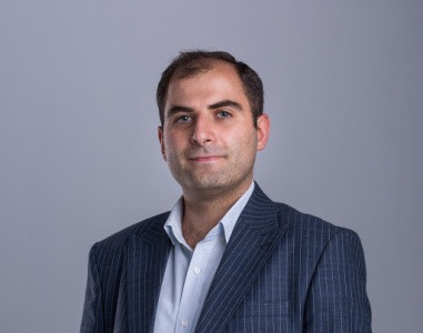 «Հրապարակ». Ինչու էր աշխատանքից ազատվել վարչապետի աշխատակազմի իրավաբանական վարչության պետը. ի՞նչ կապ ունի Օրբելյանը