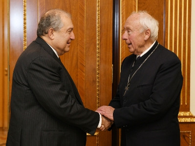 Armenia President receives German Red Cross representative Karl-Heinz Scheide