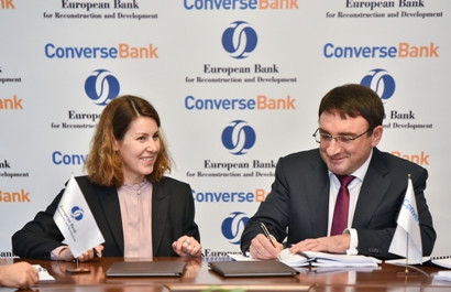 Կոնվերս Բանկը և ՎԶԵԲ-ը ստորագրել են 8 մլն ԱՄՆ դոլարին համարժեք դրամի երկու վարկային պայմանագիր (ֆոտո)