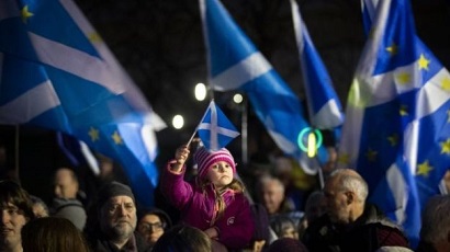 Official Brexit marked by celebrations, protests