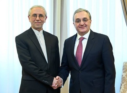Iranian envoy hands over copies of credentials to Armenian FM