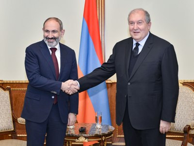 Armenia PM, President meet