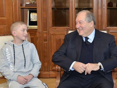 Armenia President hosts 10-year-old Romik Arshakyan