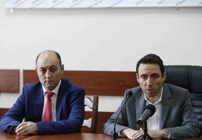Newspaper: Yerevan mayor renovating friend's office with money for sidewalk tiling