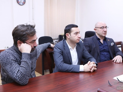 Մխիթար Հայրապետյանը հանդիպել է թատրոնների տնօրենների հետ. որոշ հարցեր լուծում են ստացել