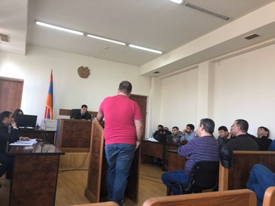 Մասիսի քաղաքապետի որդին խնդրել է տուժողին «մեղմորեն» ներկայացնել ցուցմունքները. դատական նիստին հարցաքննվում է տուժողը