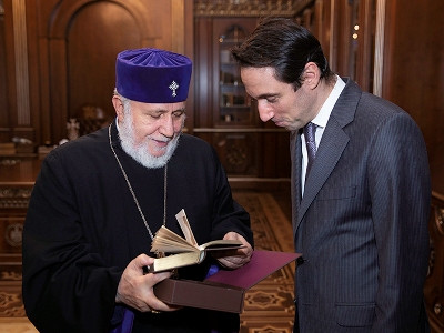 Գարեգին Բ-ն Հայկ Մարությանի հետ քննարկել է Երեւանում եկեղեցապատկան կառույցներին վերաբերող հարցեր