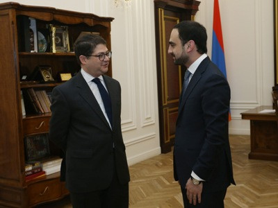 Ավինյանը ՎԶԵԲ փոխնախագահի հետ քննարկել է ավելի քան 1,4 մլրդ եվրոյի ներդրումային փաթեթ ու 180 ծրագրեր