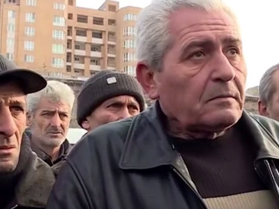 Yerevan public transport van drivers go on strike