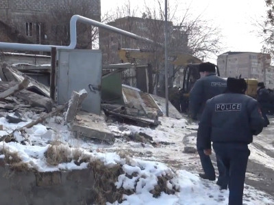 Garages being demolished in Yerevan for North-South Highway
