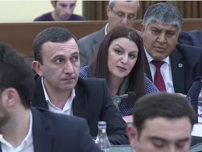 Դպրոցների տնօրենների «Օղակ» օպերացիան էր կազմակերպվել․ ավագանու անդամի հարցը՝ քաղաքապետին