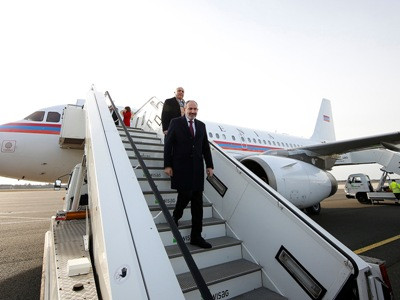 Armenian PM Pashinyan arrives in Germany (PHOTOS)