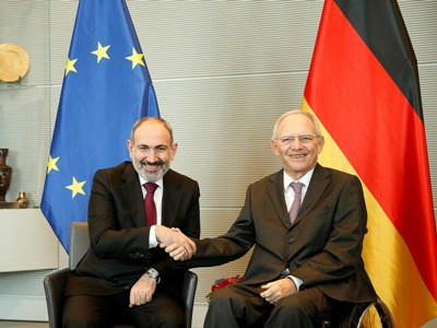 Armenia PM meets with German Bundestag President