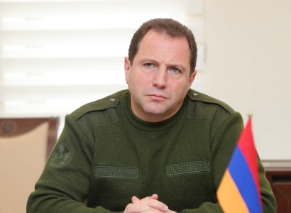 Armenia defense minister receives EU Special Representative-led delegation
