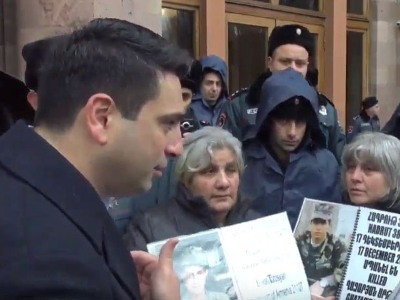 Mothers in Black protest outside Armenia government building