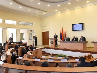 В Степанакерте открылся форум комиссий и офисов Ай Дата