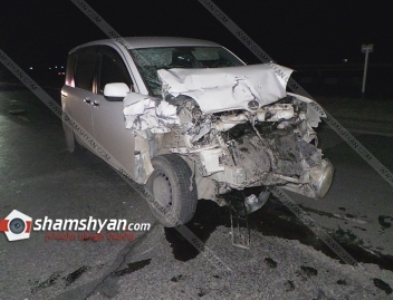 Արարատում Toyota Sienna-ի վարորդը վրաերթի է ենթարկել 57-ամյա հետիոտնին եւ բախվել վերջինիս «ԳԱԶ 3110»-ին. կան վիրավորներ