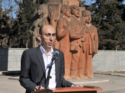 «Սումգայիթի ոճրագործությունը ադրբեջանահայության ցեղասպանության միայն մեկ դրվագն էր». Արտակ Բեգլարյան