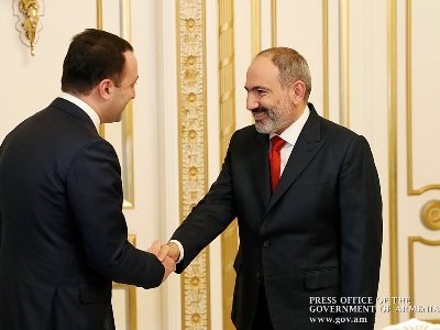 Armenia PM receives Georgian defense minister