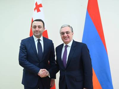 Armenia FM receives Georgian defense minister