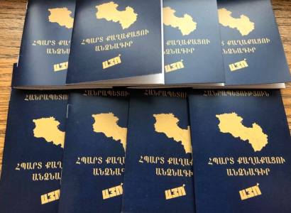Armenia PM posts photo of YES campaign booklets