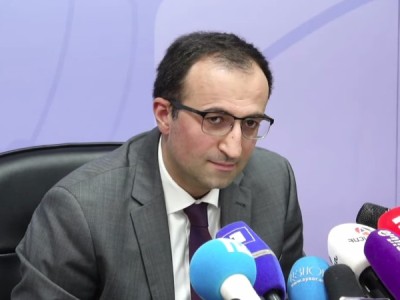 Armenia healthcare minister on face masks