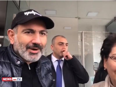 Armenia PM visiting pharmacies (LIVE)