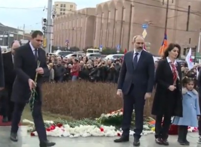 Armenia PM pays tribute to victims of March 1, 2008 events in Yerevan